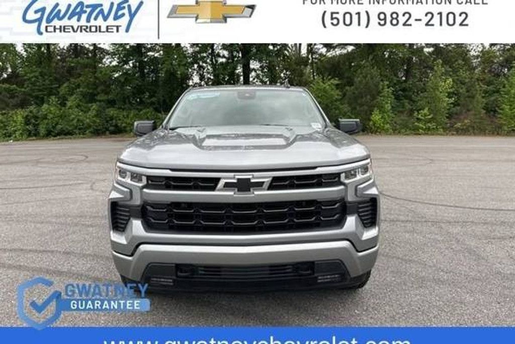 2024 CHEVROLET Silverado - photo 2