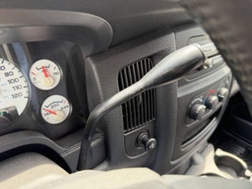 2005 DODGE Ram - photo 46