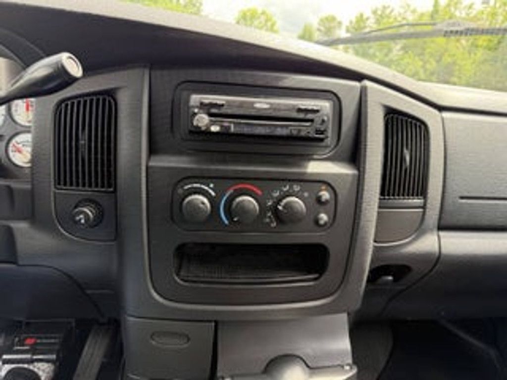 2005 DODGE Ram - photo 47