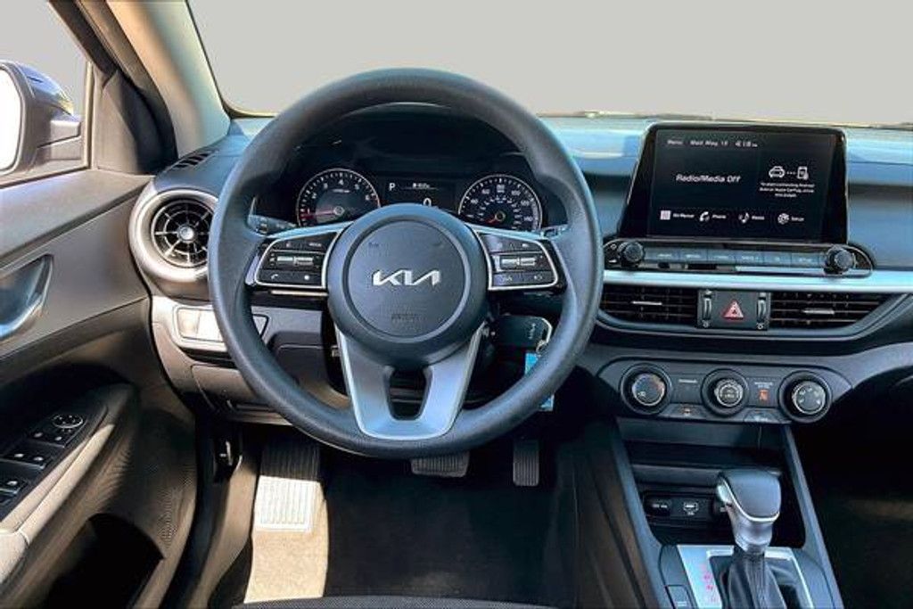 2024 KIA Forte - photo 5