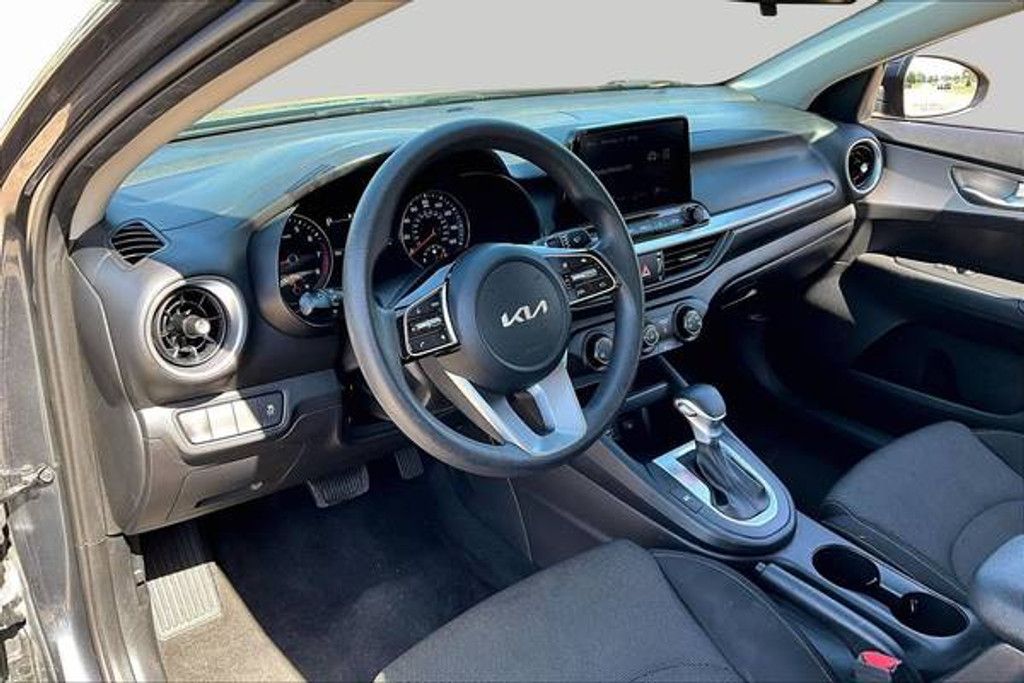 2024 KIA Forte - photo 13