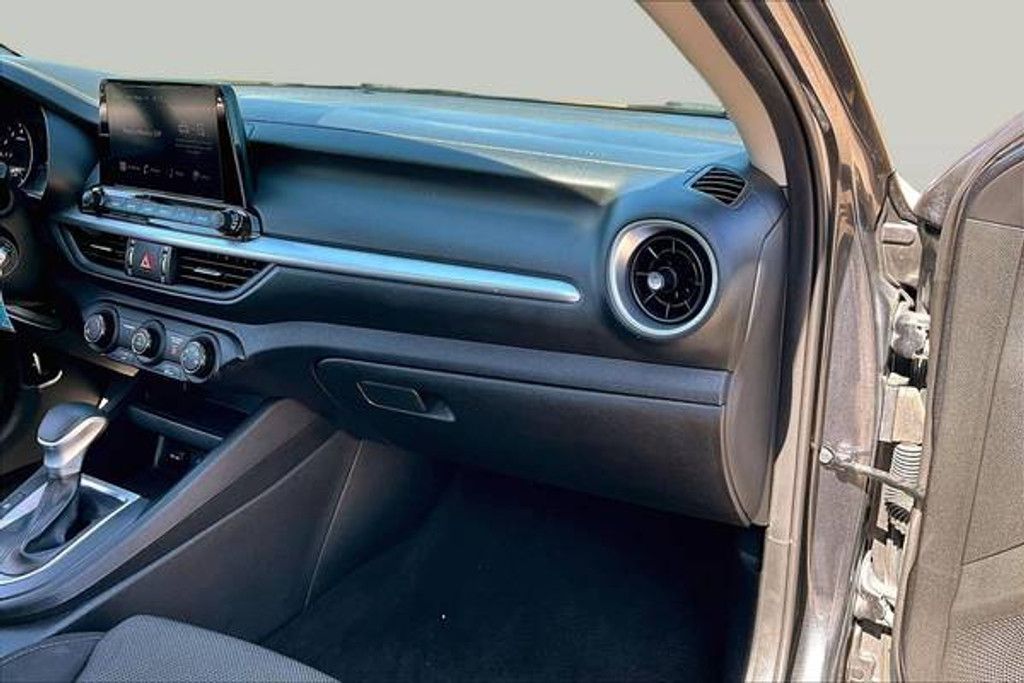 2024 KIA Forte - photo 16