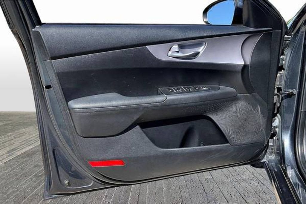 2024 KIA Forte - photo 18