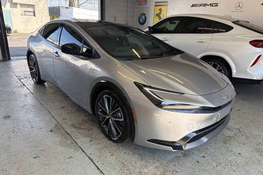 2024 Toyota Prius XLE
