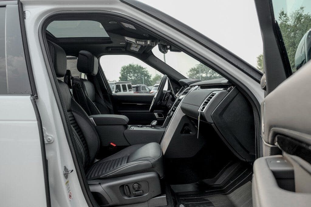 2025 LAND ROVER Discovery - photo 21