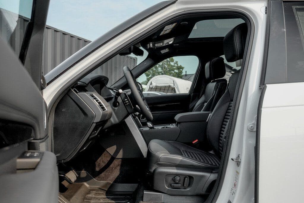 2025 LAND ROVER Discovery - photo 9
