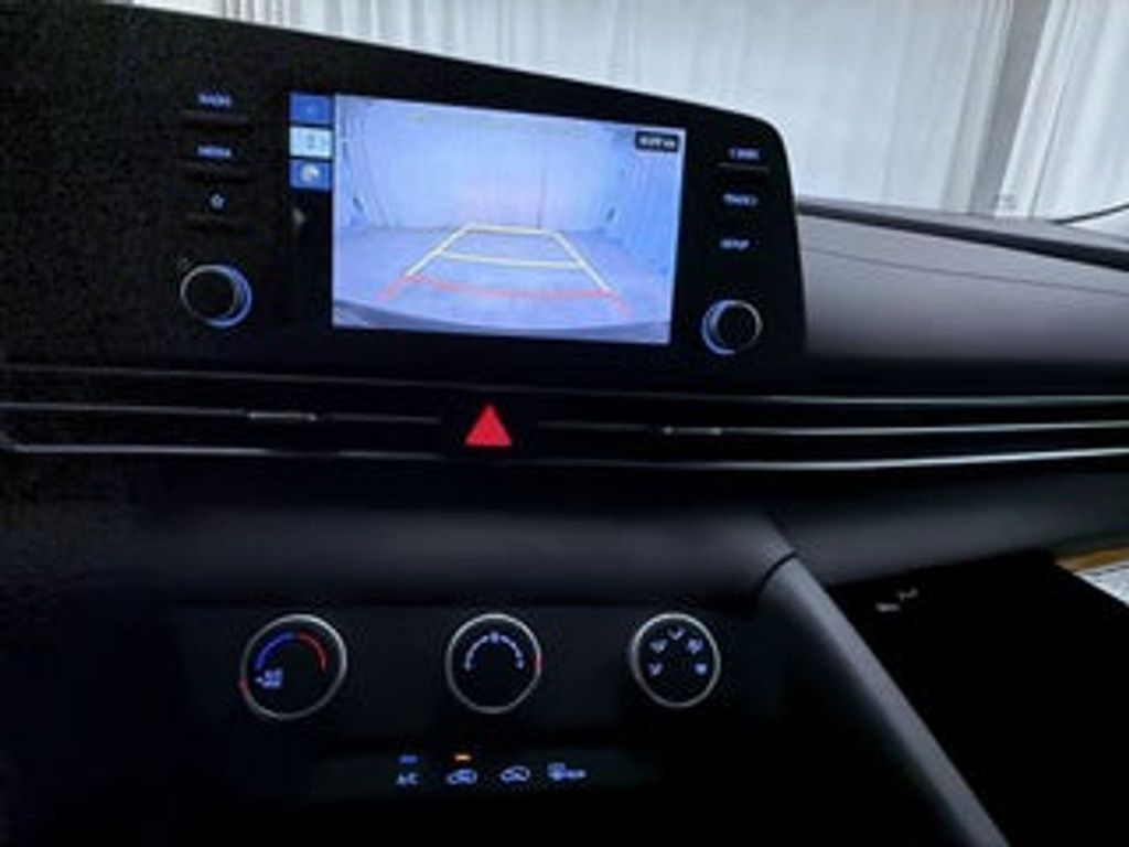 2026 HYUNDAI Elantra - photo 21