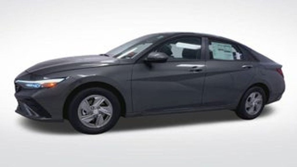 2026 HYUNDAI Elantra - photo 4
