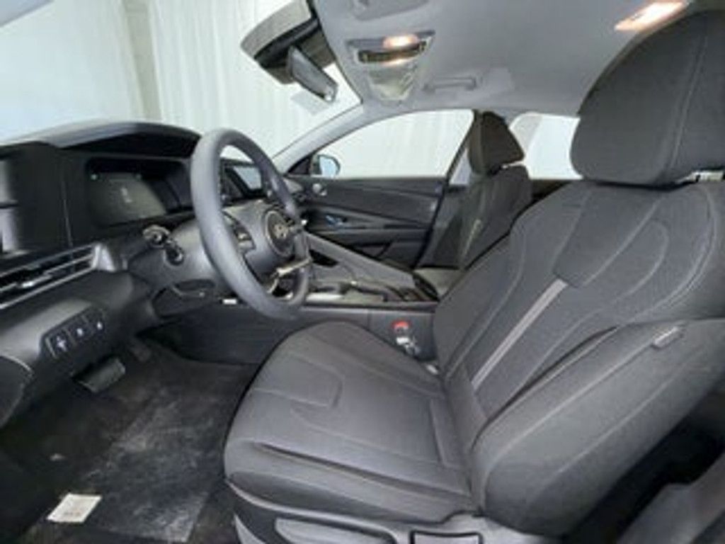 2026 HYUNDAI Elantra - photo 11