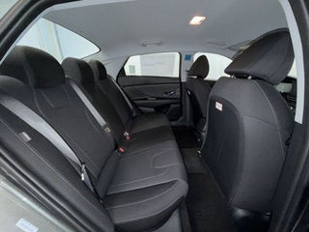 2026 HYUNDAI Elantra - photo 17