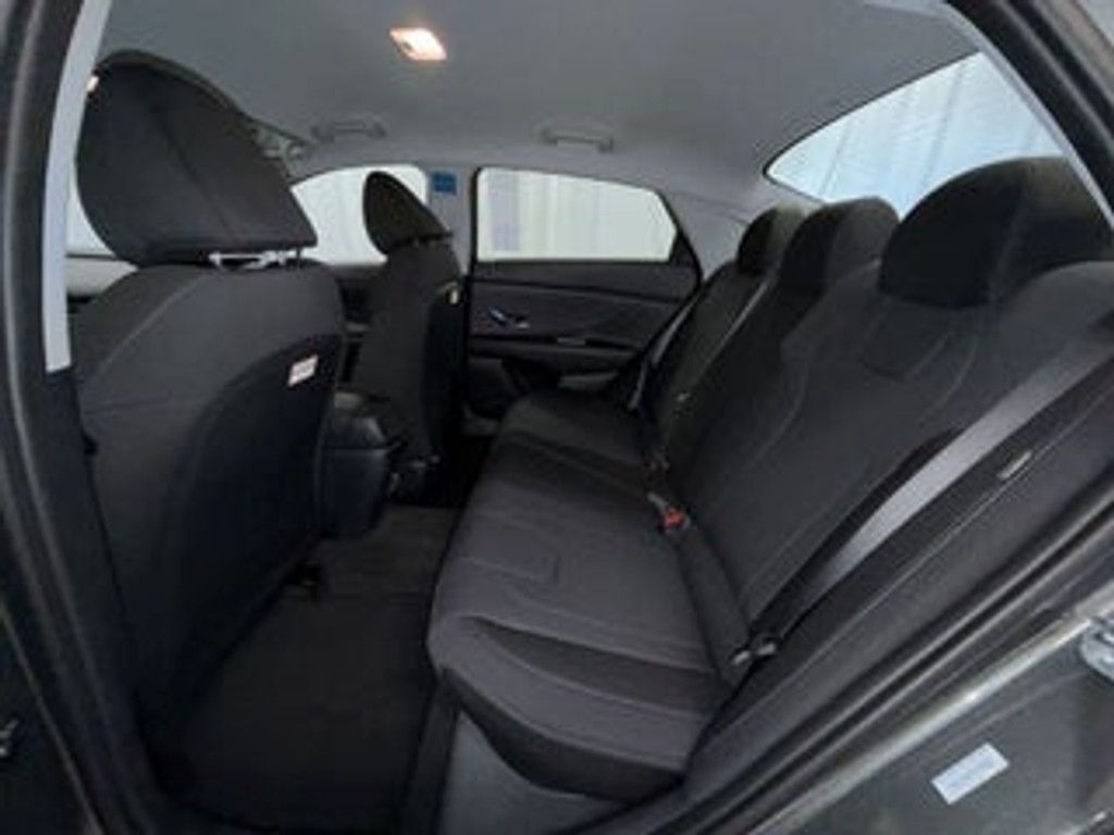 2026 HYUNDAI Elantra - photo 18