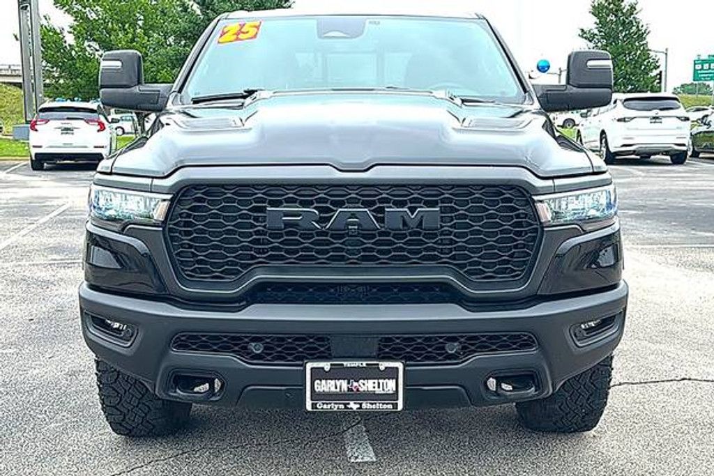 2025 RAM 1500 - photo 11
