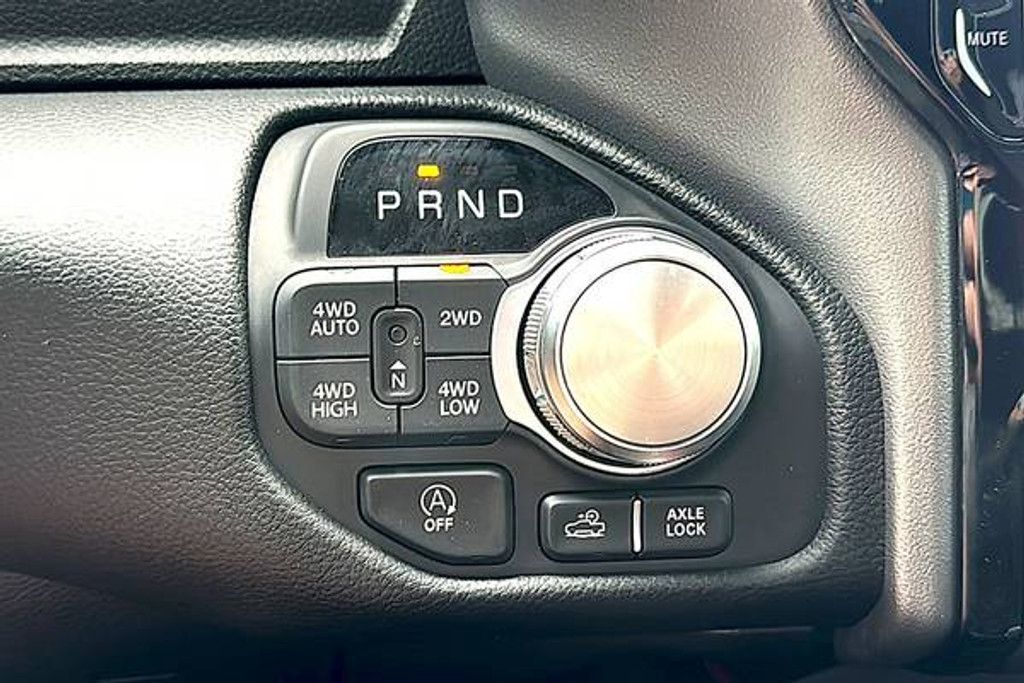 2025 RAM 1500 - photo 34
