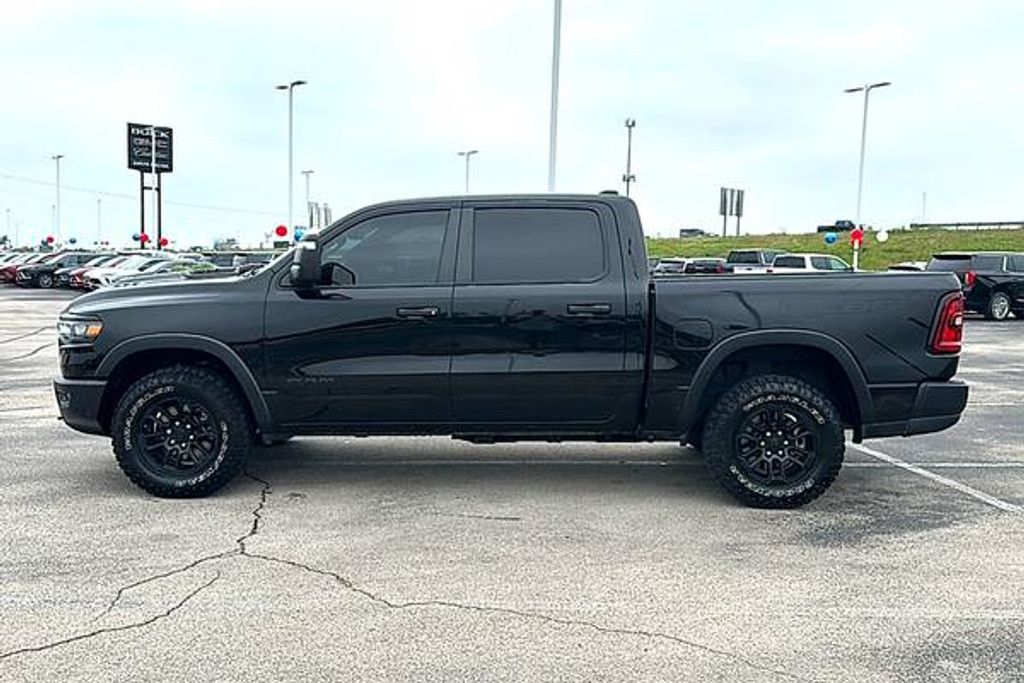 2025 RAM 1500 - photo 5