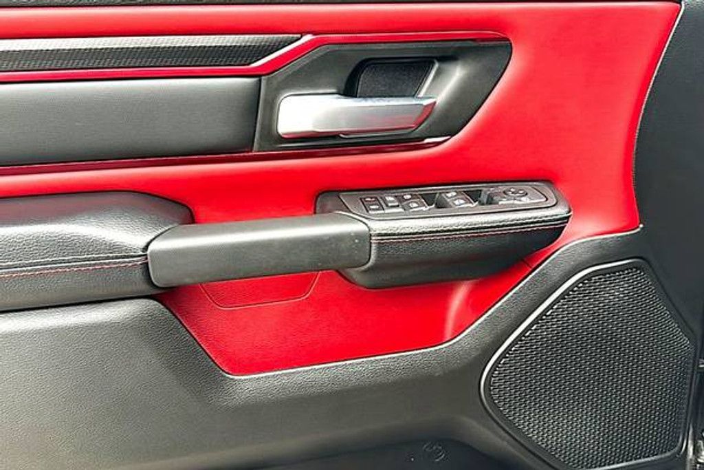 2025 RAM 1500 - photo 16