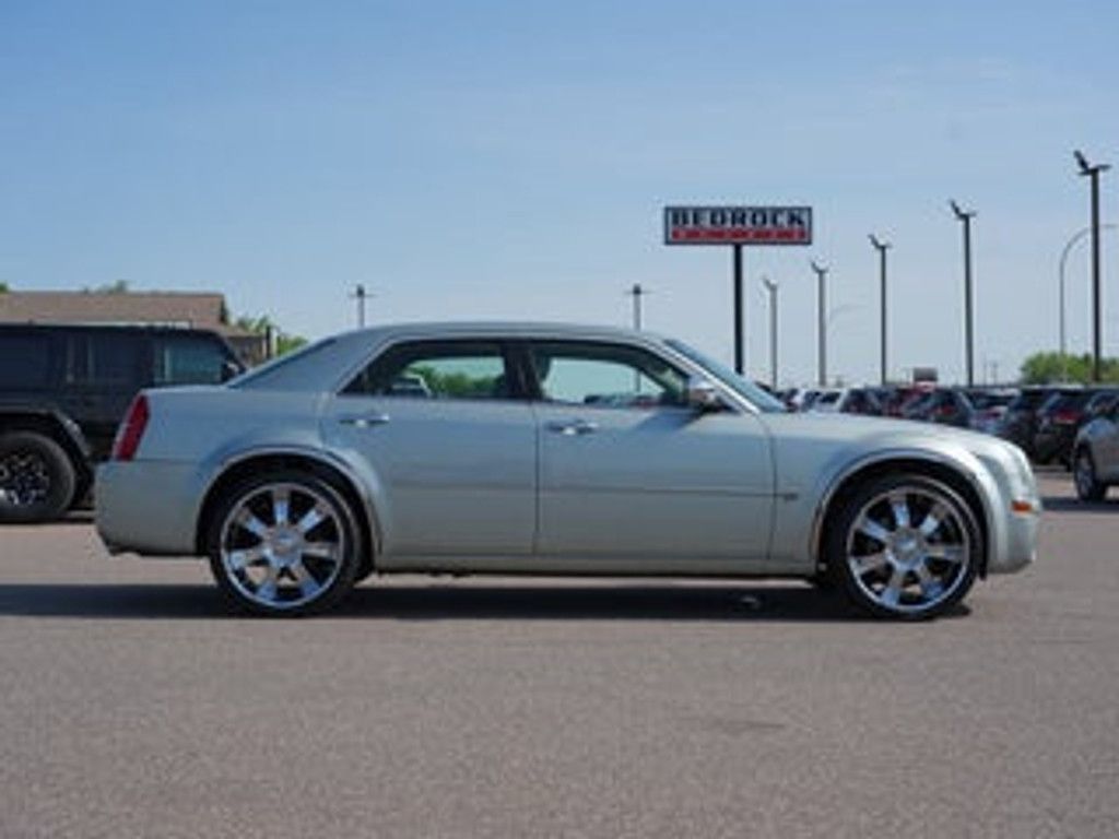 2006 CHRYSLER 300C - photo 2