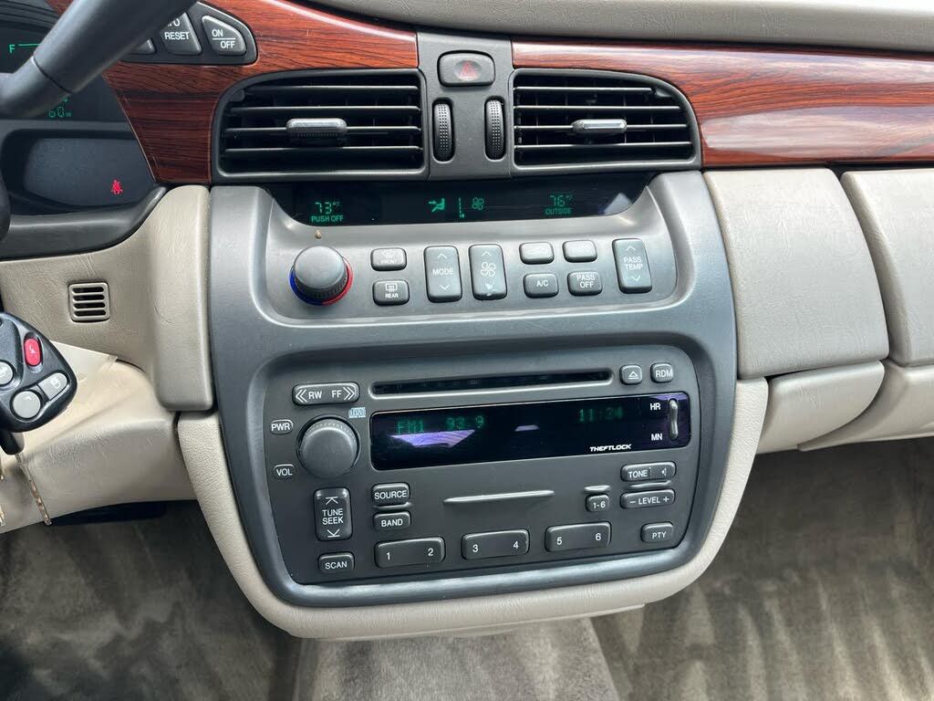 2004 CADILLAC Deville - photo 19