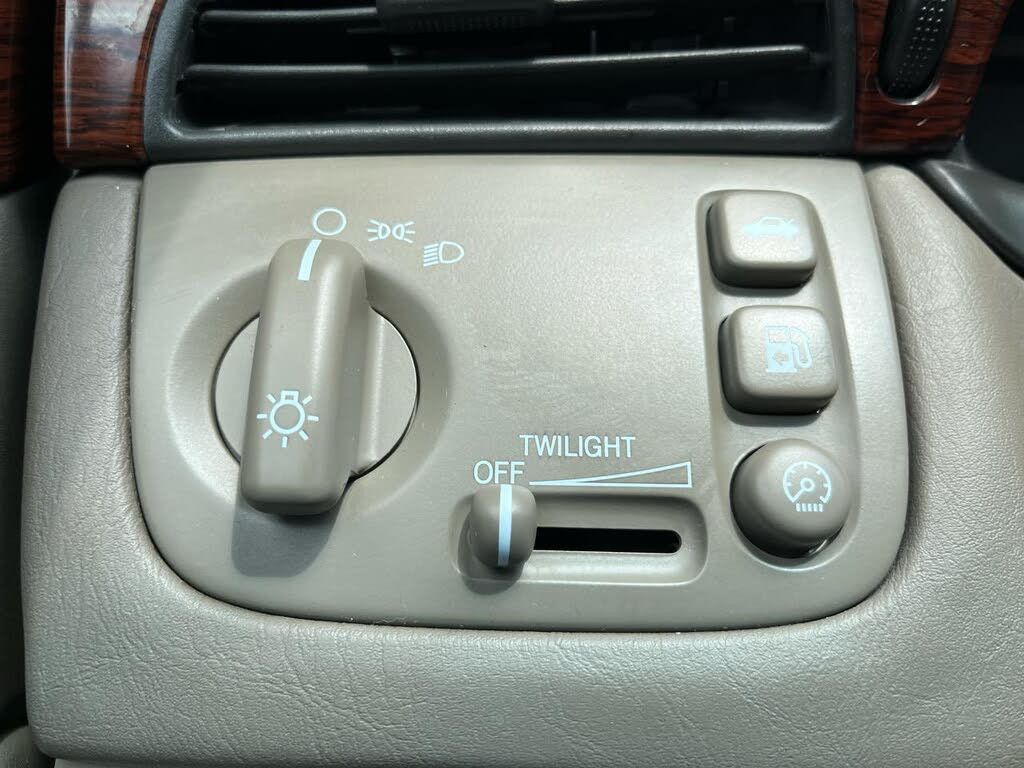 2004 CADILLAC Deville - photo 15