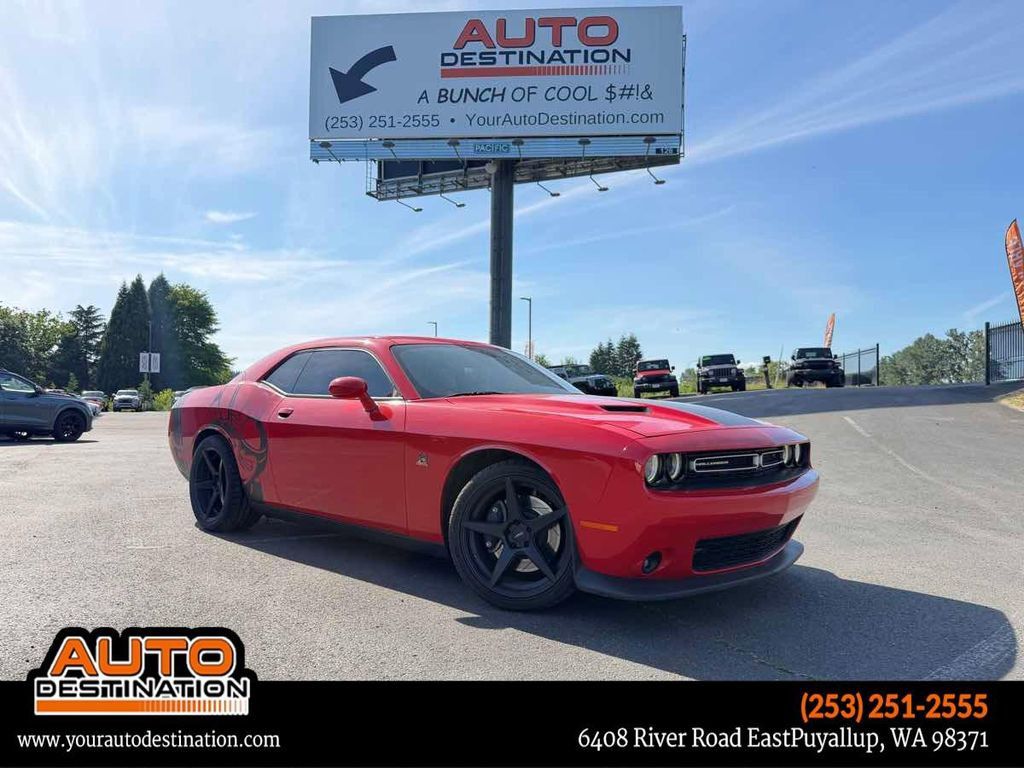 2015 Dodge Challenger - photo 2