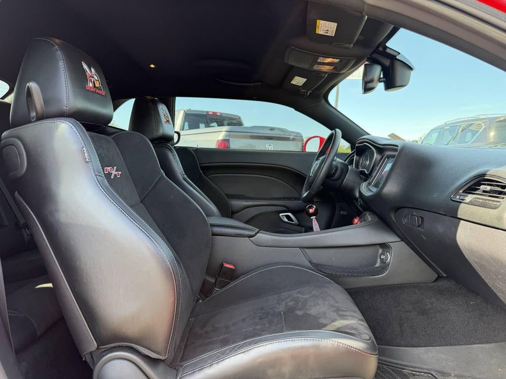 2015 Dodge Challenger - photo 25
