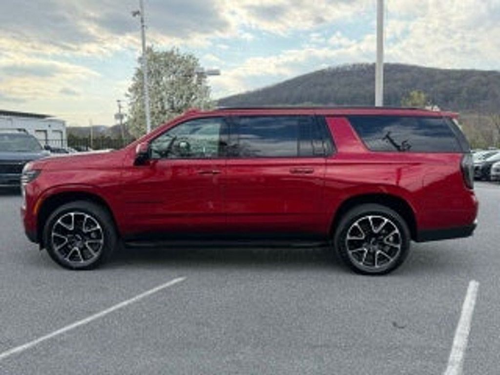 2026 CHEVROLET Suburban - photo 12