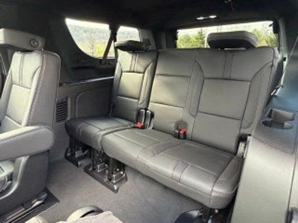2026 CHEVROLET Suburban - photo 39