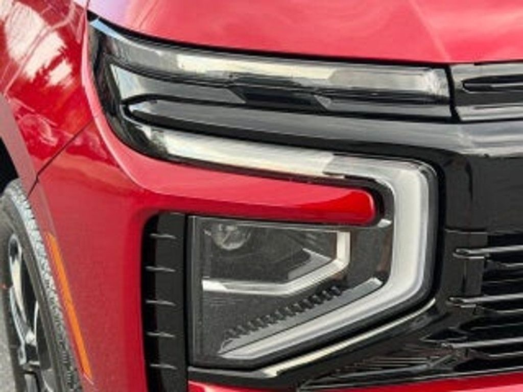 2026 CHEVROLET Suburban - photo 18