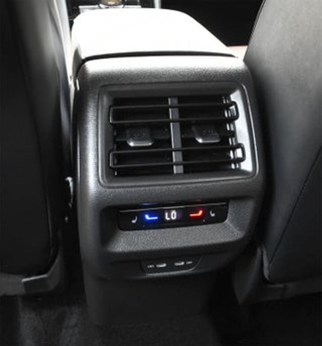 2026 VOLKSWAGEN Tiguan - photo 12