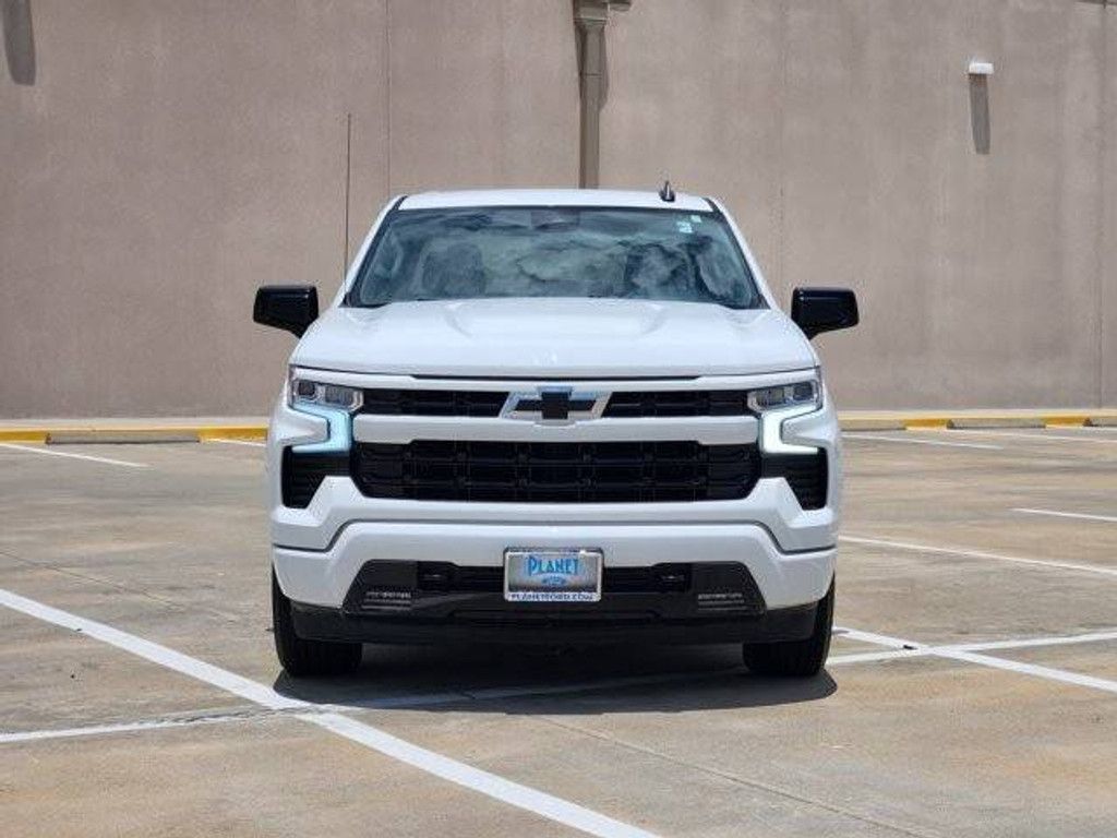 2026 CHEVROLET Silverado - photo 2