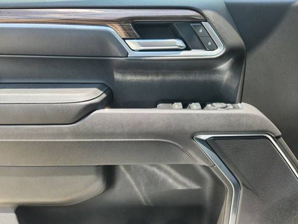 2026 CHEVROLET Silverado - photo 21