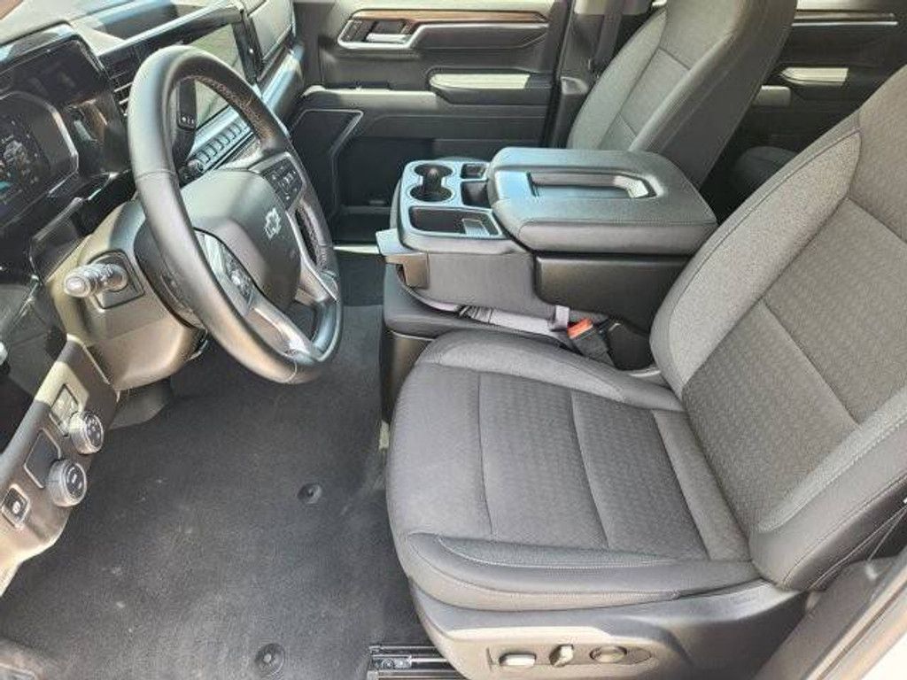 2026 CHEVROLET Silverado - photo 12