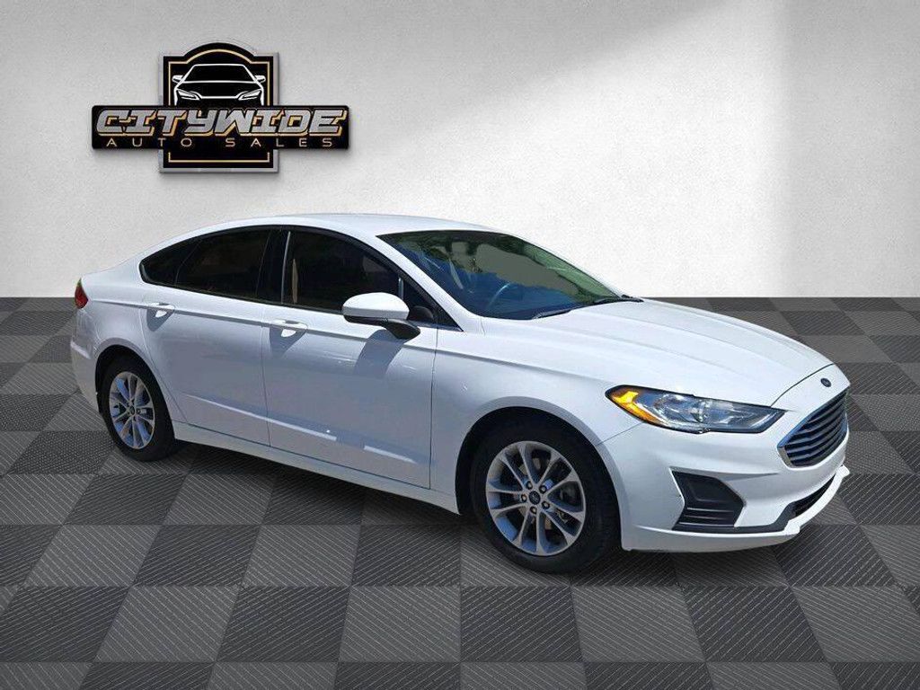 2020 Ford Fusion SE