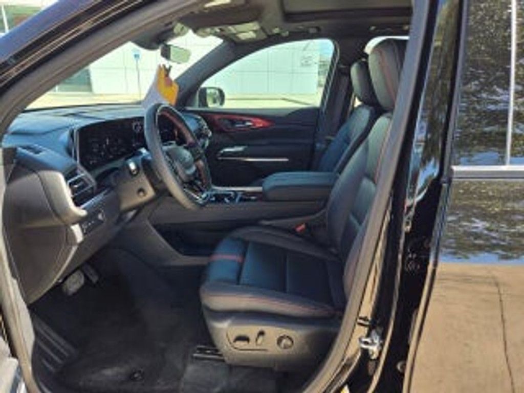 2026 CHEVROLET Traverse - photo 10