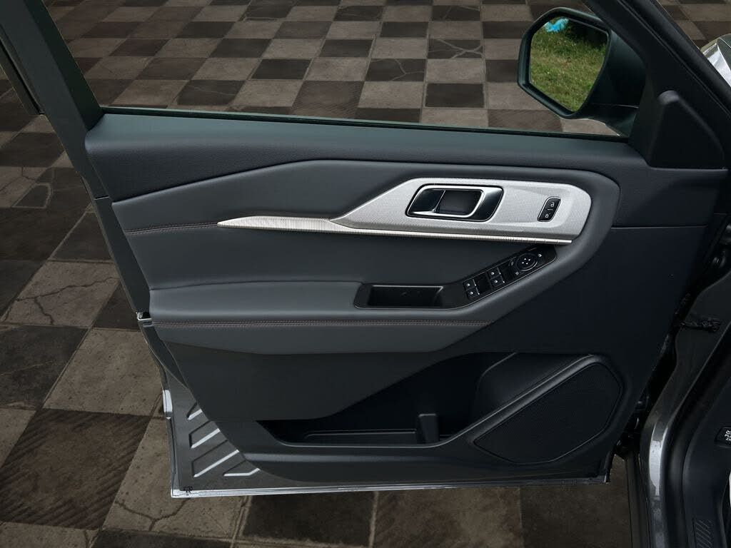 2026 FORD Explorer - photo 18