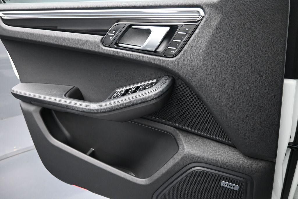 2023 PORSCHE Macan - photo 23