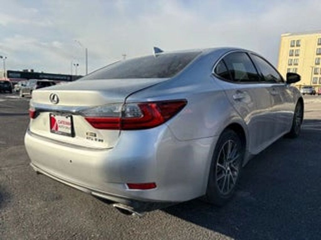 2015 LEXUS ES - photo 5