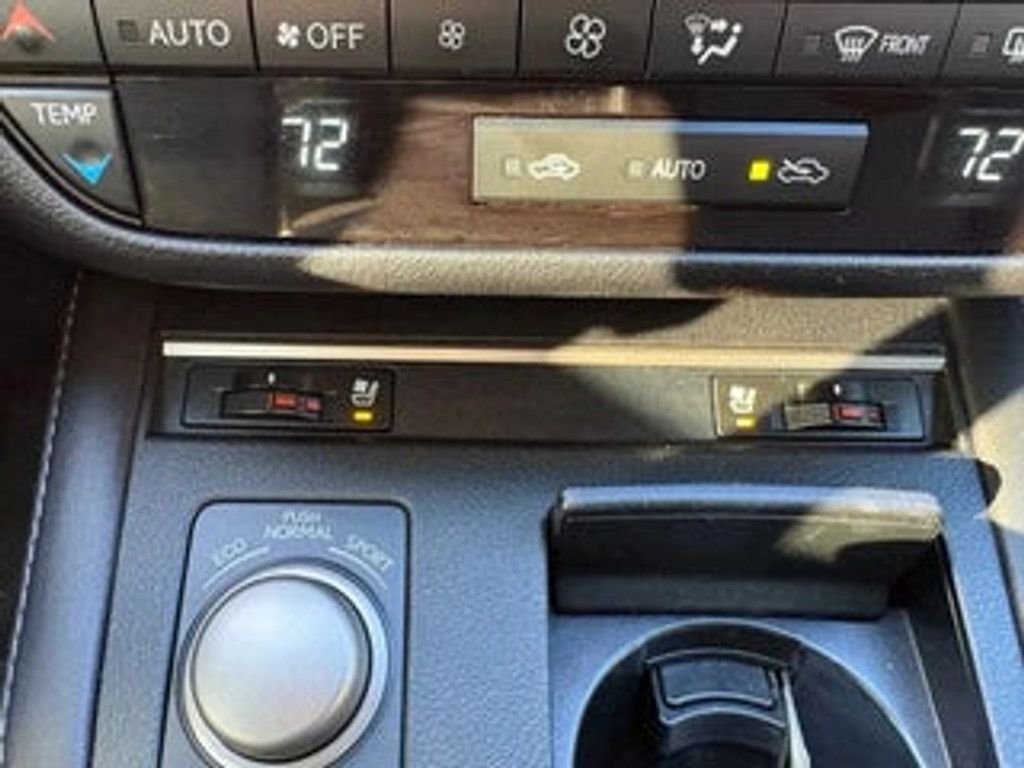 2015 LEXUS ES - photo 13