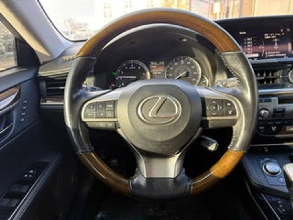 2015 LEXUS ES - photo 14