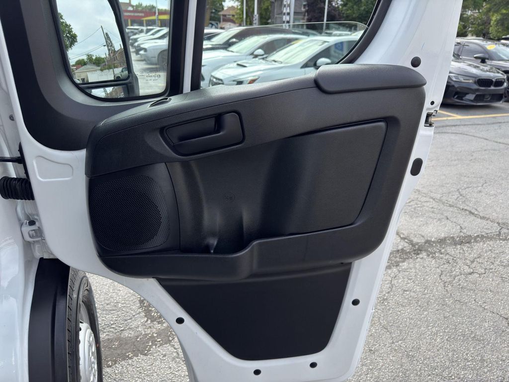 2026 RAM ProMaster 2500 - photo 22