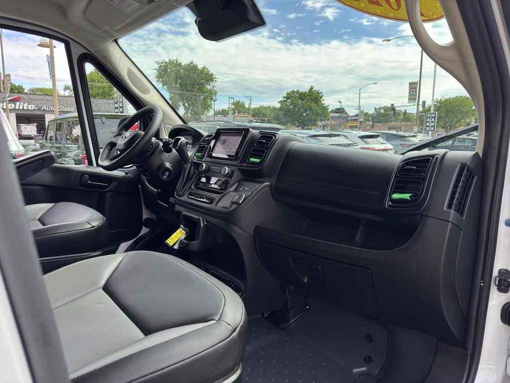 2026 RAM ProMaster 2500 - photo 26
