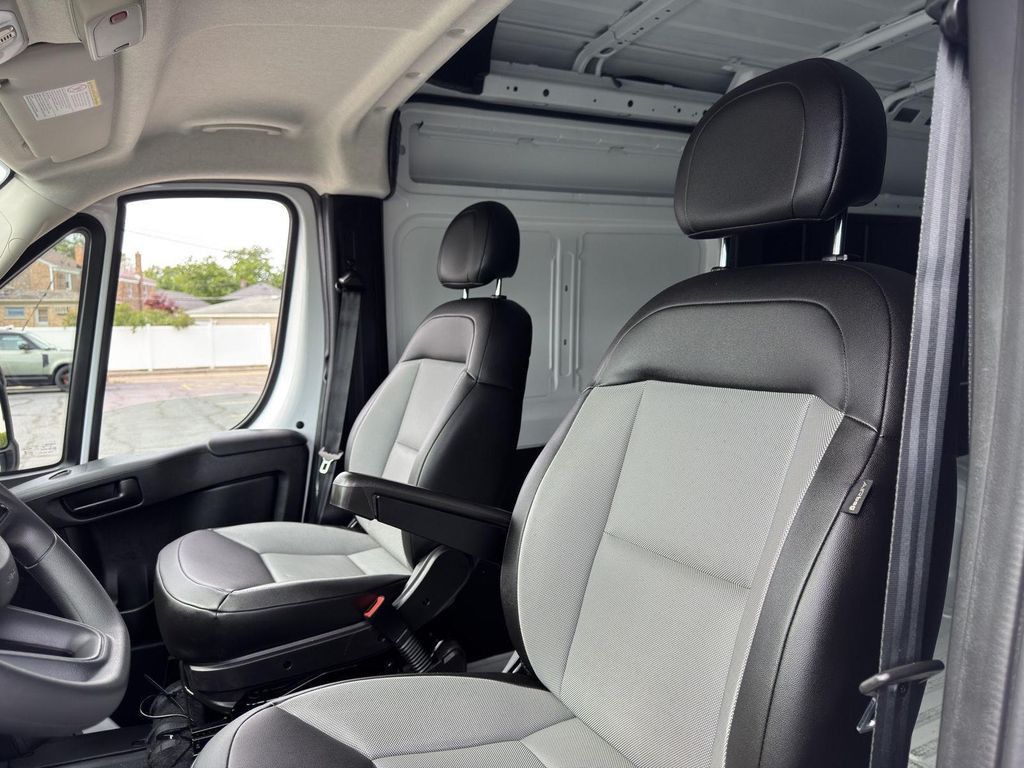 2026 RAM ProMaster 2500 - photo 29
