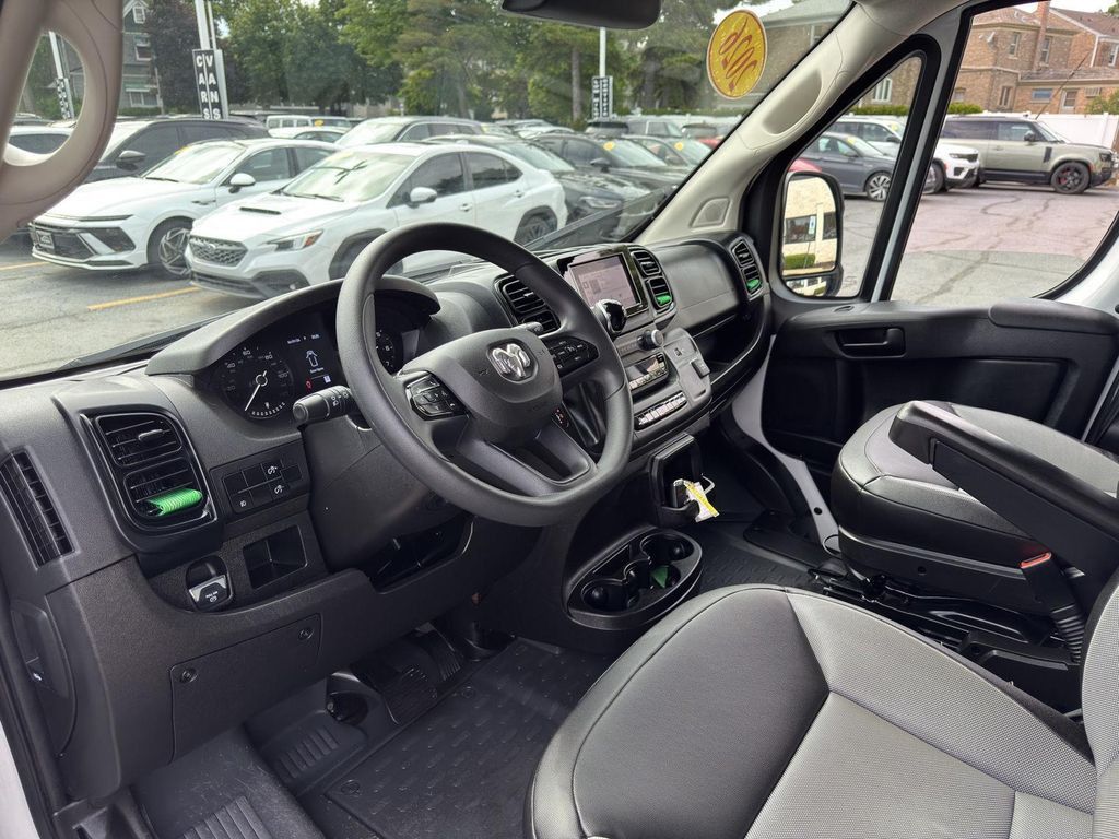 2026 RAM ProMaster 2500 - photo 30