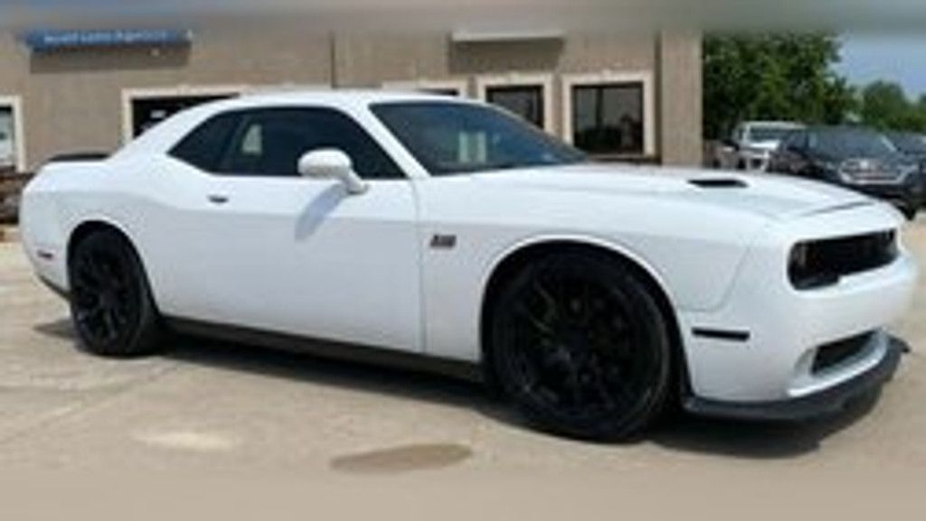 2018 DODGE Challenger - main photo