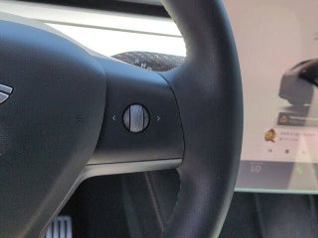 2022 TESLA Model Y - photo 20