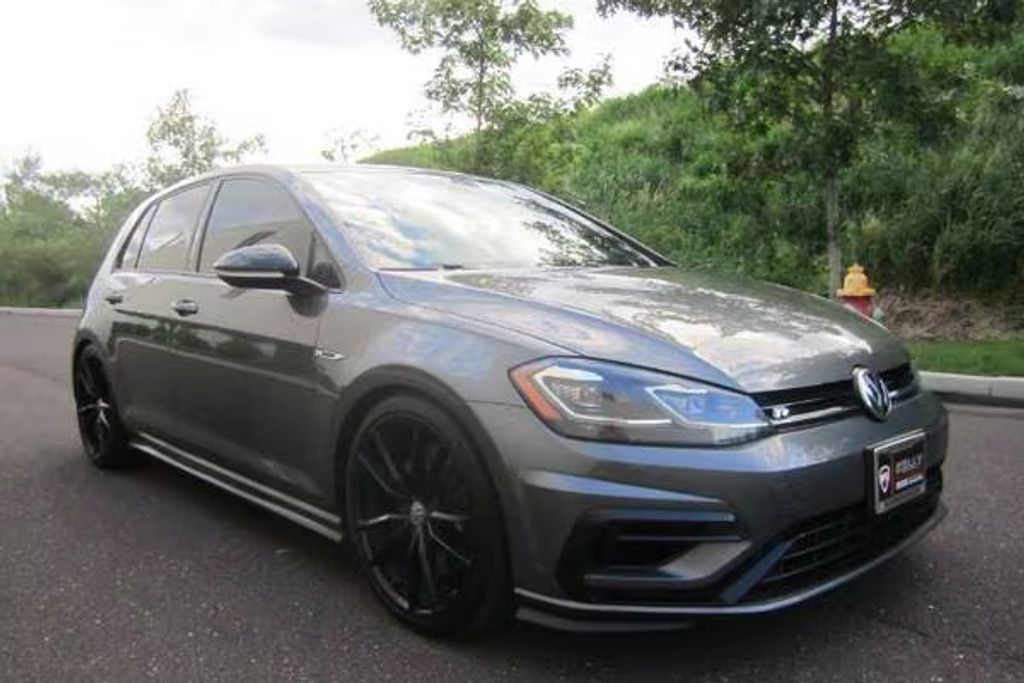 2019 VOLKSWAGEN Golf R - main photo