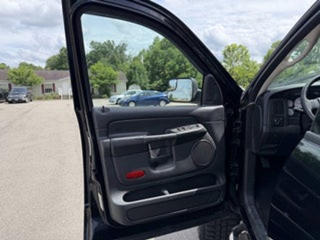 2005 DODGE Ram - photo 13