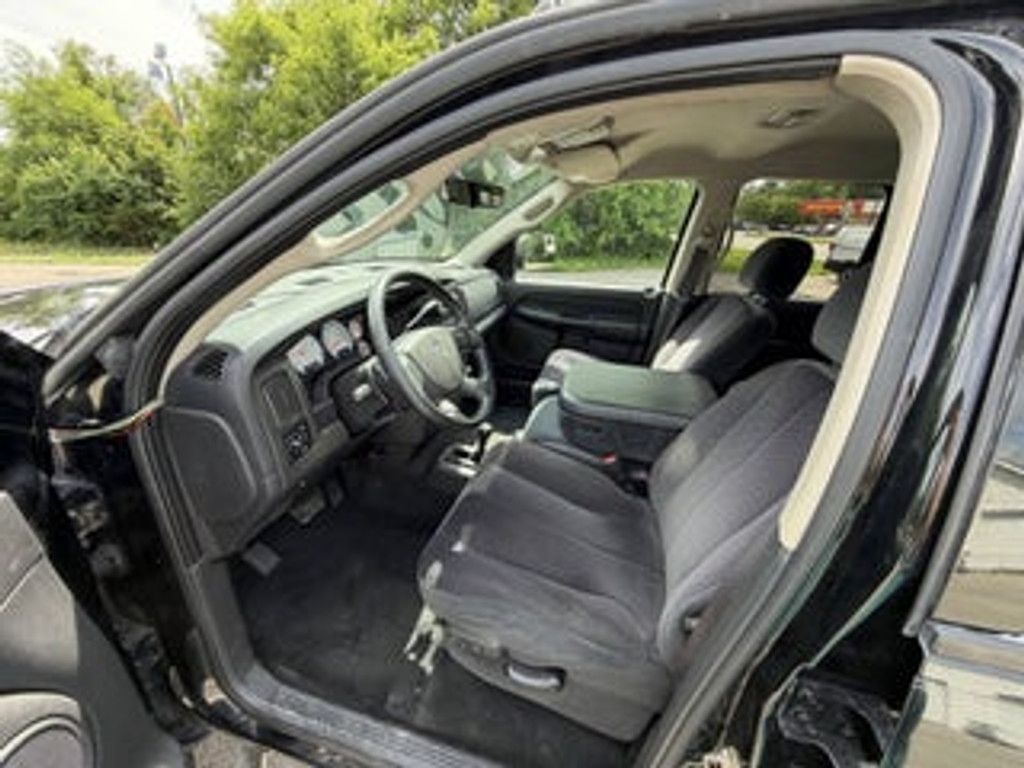 2005 DODGE Ram - photo 15
