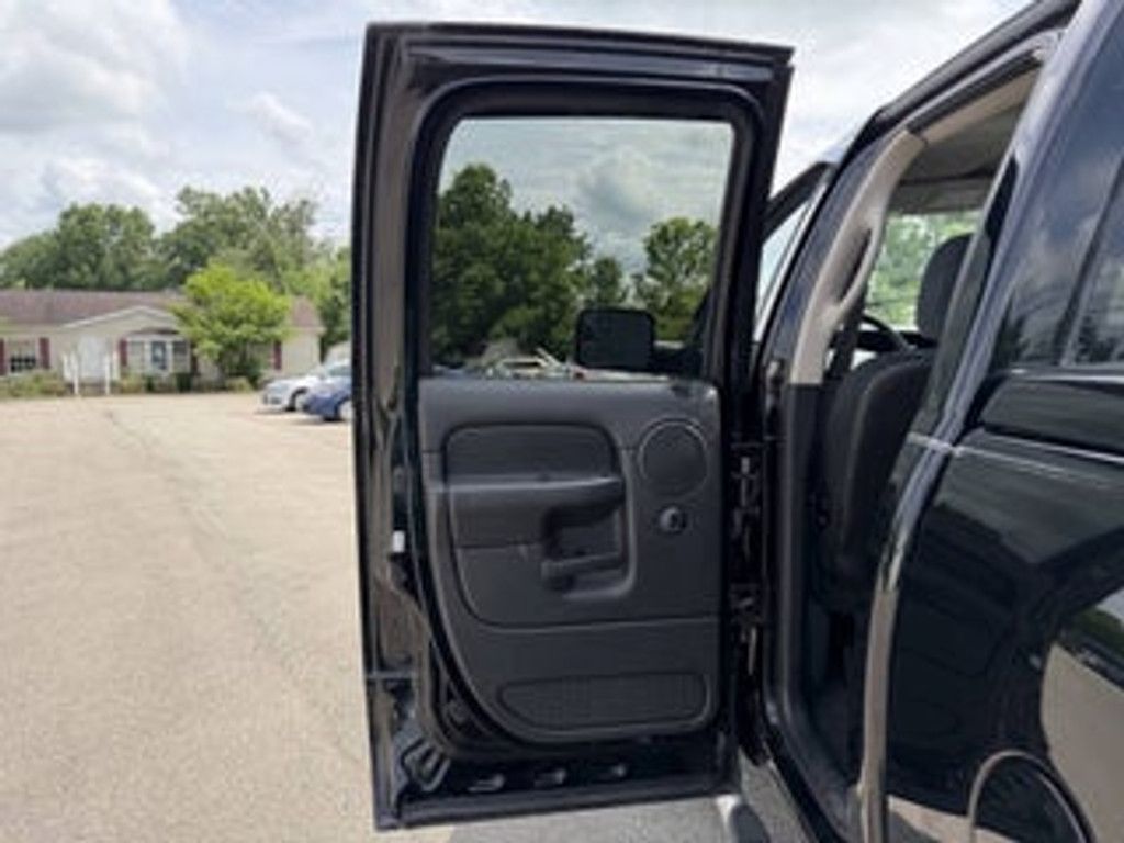 2005 DODGE Ram - photo 17