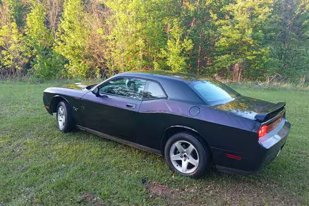 2009 Dodge Challenger Base