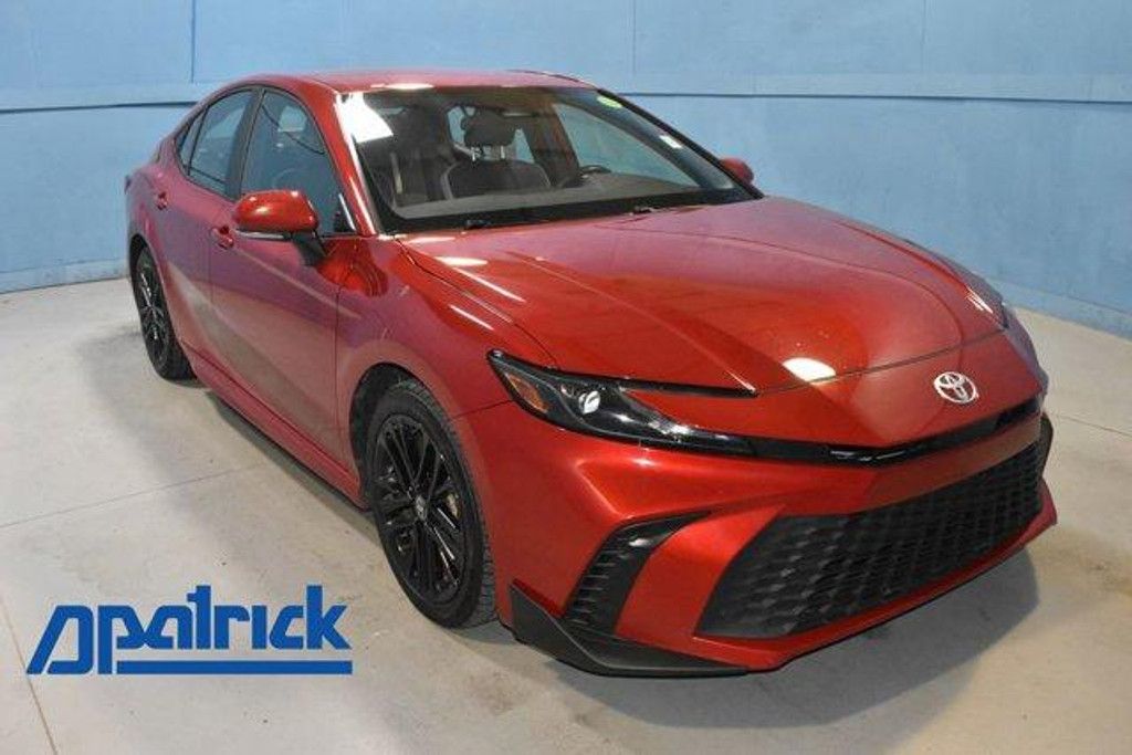 2025 Toyota Camry SE